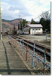 野花南駅舎３